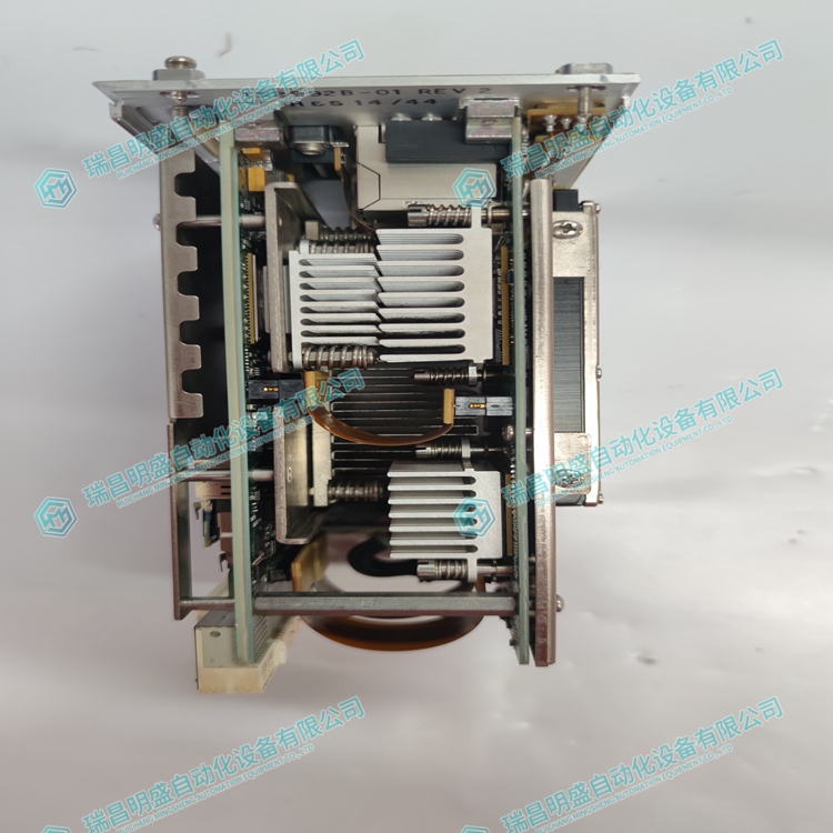 NI PXIE-8135 嵌入式控制器 (圖1) 754a593e0995a625b7138686dc323005_3-240322144510412.jpg